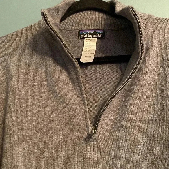 Patagonia men’s sweater - quarter zip - gray - lambswool blend - large - Picture 3 of 5